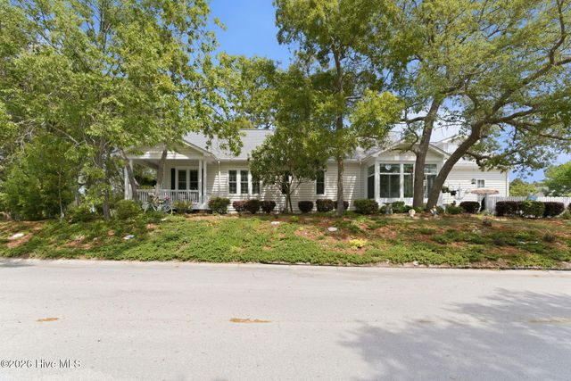 3696 Sable Palm Lane, Southport, NC 28461