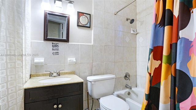 2615 NW 114th St, Miami, FL 33167