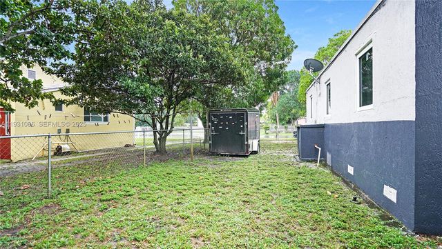 2615 NW 114th St, Miami, FL 33167