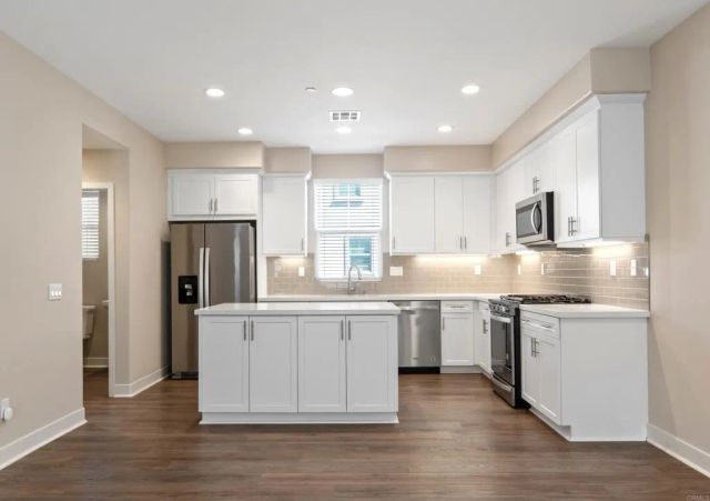 4358 Saint Cloud Way 2, Oceanside, CA 92056