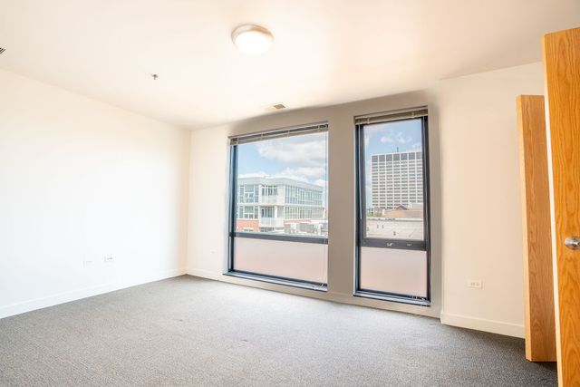 3622 S State Street 420, Chicago, IL 60609