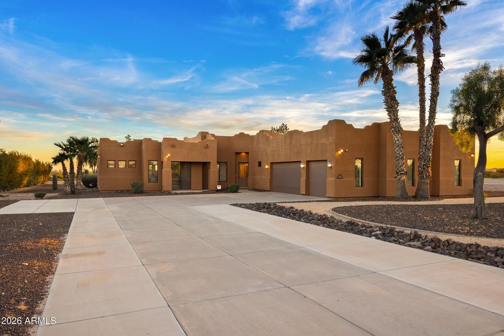 17117 W Dale Lane, Surprise, AZ 85387 — photo 2