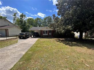 422 Lansdowne Road, Fayetteville, NC 28314