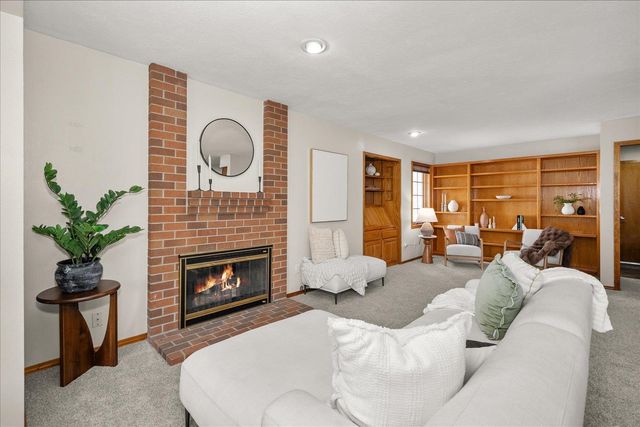 704 E High Dr, Spokane, WA 99203