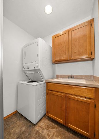 704 E High Dr, Spokane, WA 99203