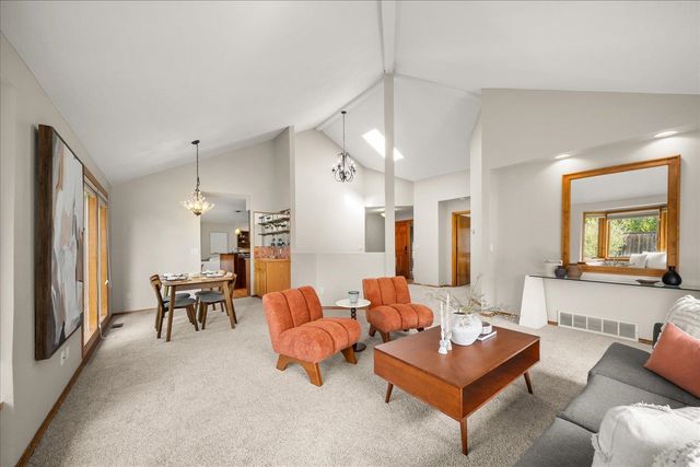 704 E High Dr, Spokane, WA 99203