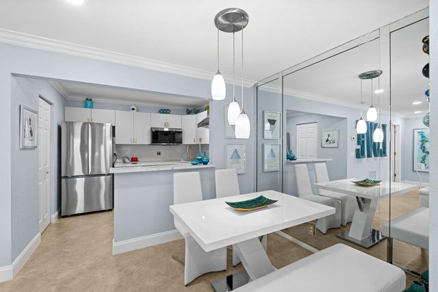 506 Shady Pine Way A2, Greenacres, FL 33415