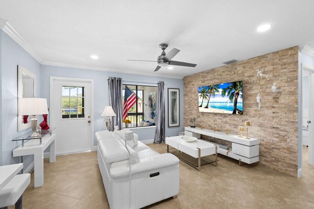 506 Shady Pine Way A2, Greenacres, FL 33415