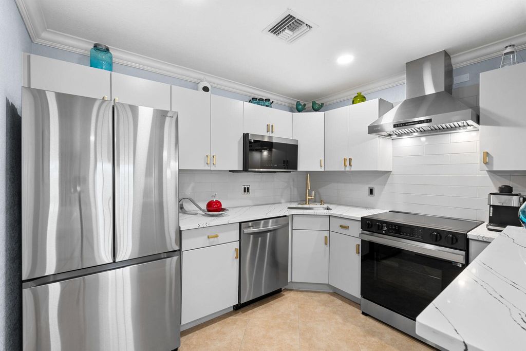 506 Shady Pine Way A2, Greenacres, FL 33415