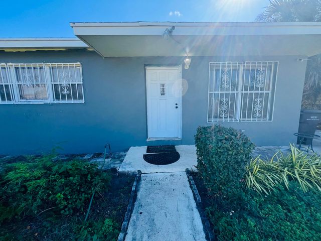 1348 9th Street, West Palm Beach, FL 33401