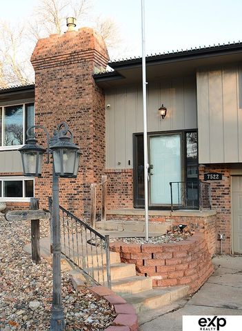7522 Washington Street, Ralston, NE 68127
