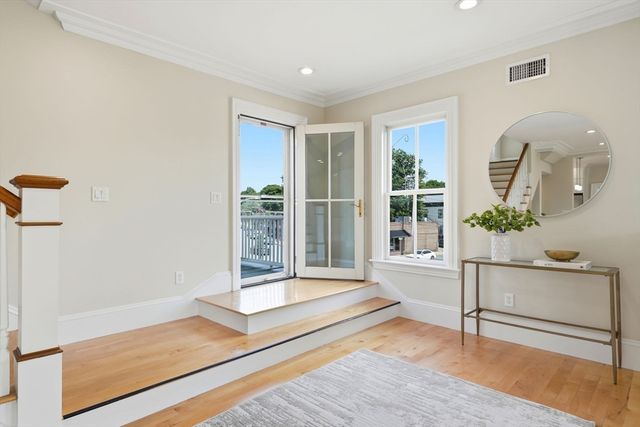 130 Mount Auburn St 130, Watertown, MA 02472