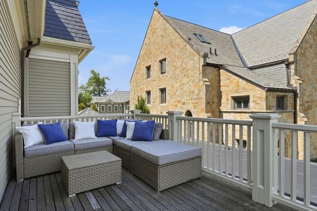130 Mount Auburn St 130, Watertown, MA 02472
