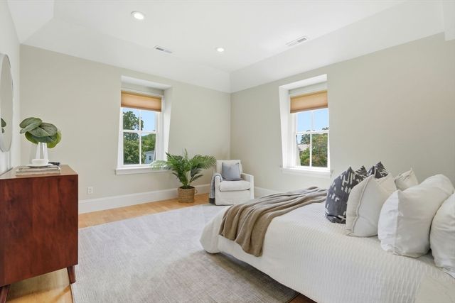 130 Mount Auburn St 130, Watertown, MA 02472