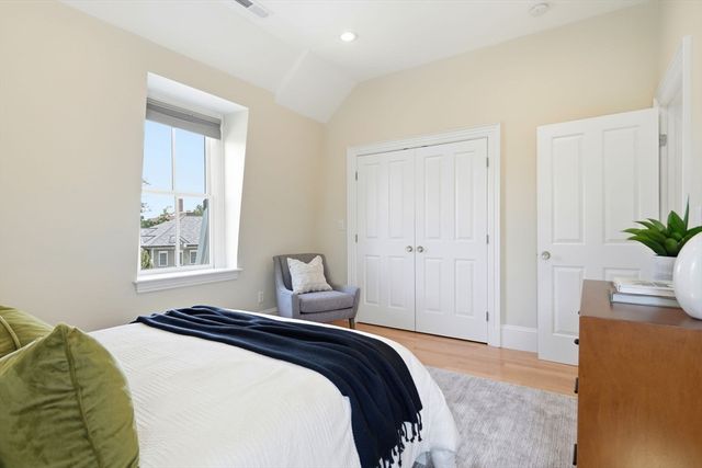 130 Mount Auburn St 130, Watertown, MA 02472