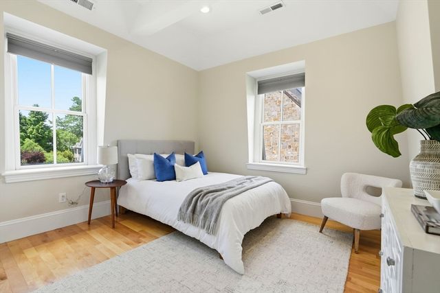 130 Mount Auburn St 130, Watertown, MA 02472