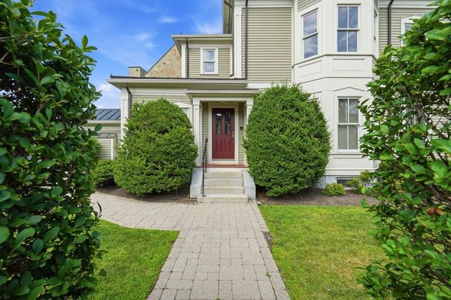 130 Mount Auburn St 130, Watertown, MA 02472