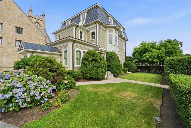 130 Mount Auburn St 130, Watertown, MA 02472