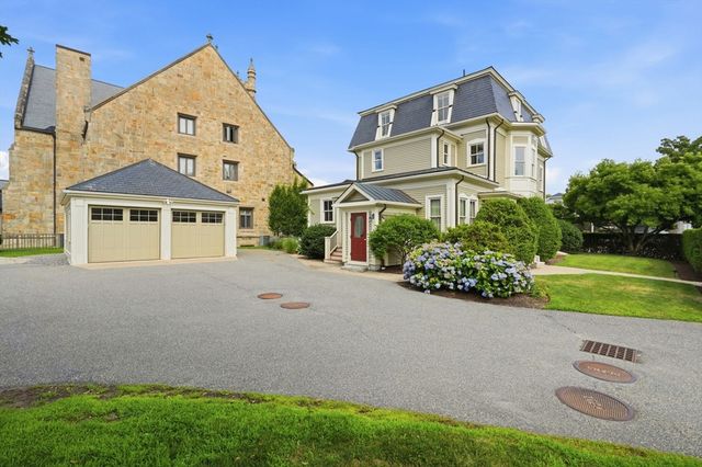 130 Mount Auburn St 130, Watertown, MA 02472
