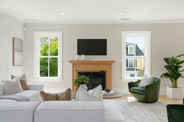 130 Mount Auburn St 130, Watertown, MA 02472