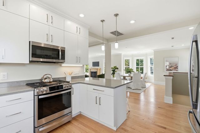 130 Mount Auburn St 130, Watertown, MA 02472