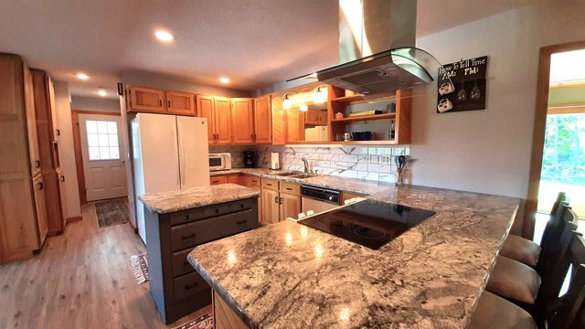 929 Packer Road, Mount Holly, VT 05758