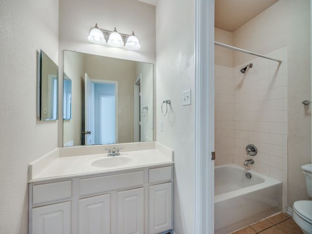 628 Gray Stone Lane, Richardson, TX 75081