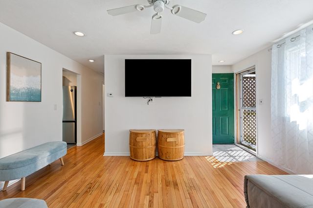 72 W Tupelo Dr, Harwich, MA 02645