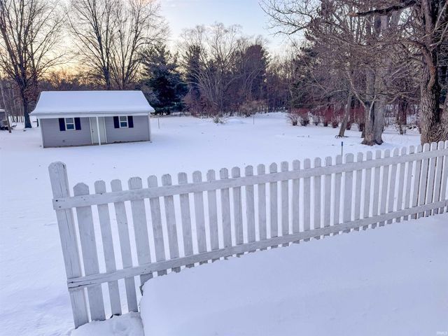 3035 N 1200 E Road, Plymouth, IN 46563