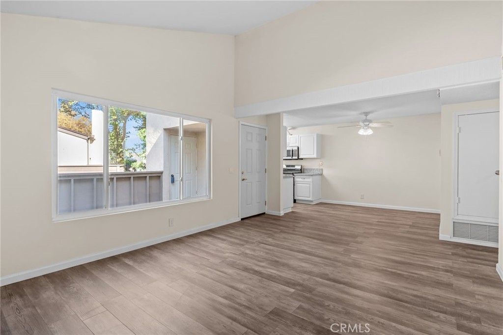 1370 Cabrillo Park Drive H, Santa Ana, CA 92701 — photo 4