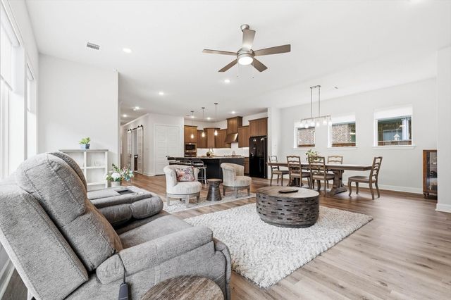 4817 Beaver Creek Drive, Arlington, TX 76005