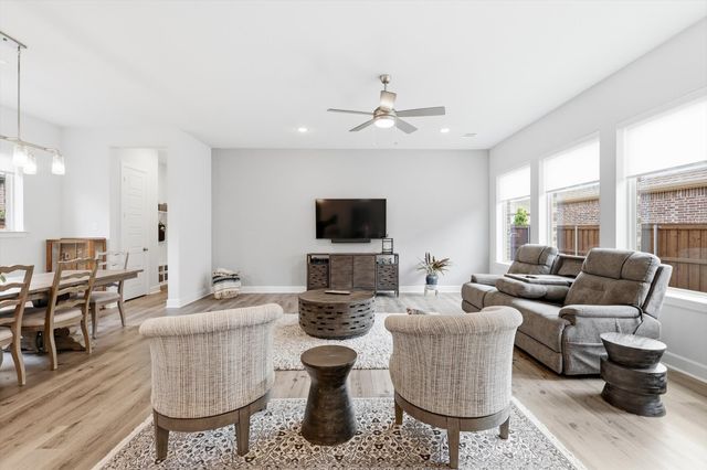 4817 Beaver Creek Drive, Arlington, TX 76005