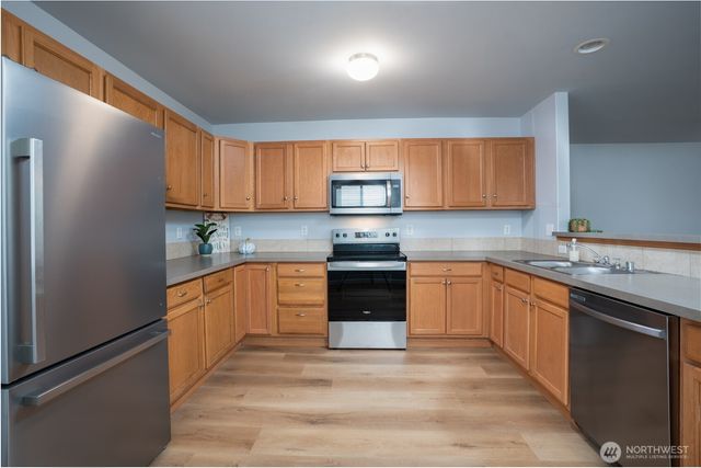 17821 36th Avenue E, Tacoma, WA 98446