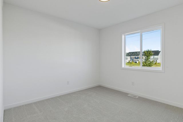 5020 Airlake Draw, Woodbury, MN 55129