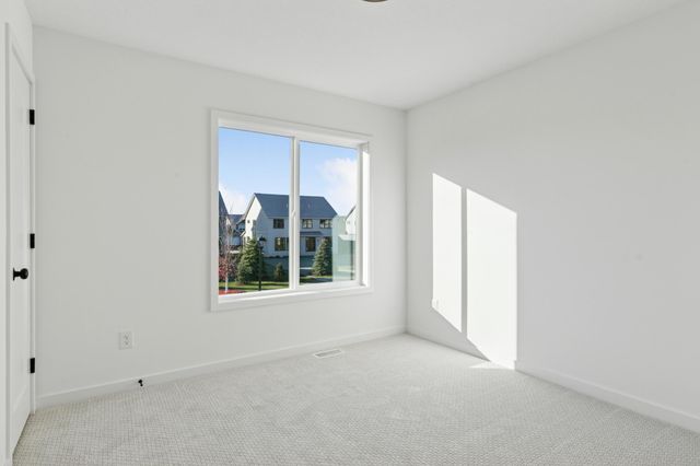 5020 Airlake Draw, Woodbury, MN 55129