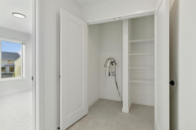 5020 Airlake Draw, Woodbury, MN 55129