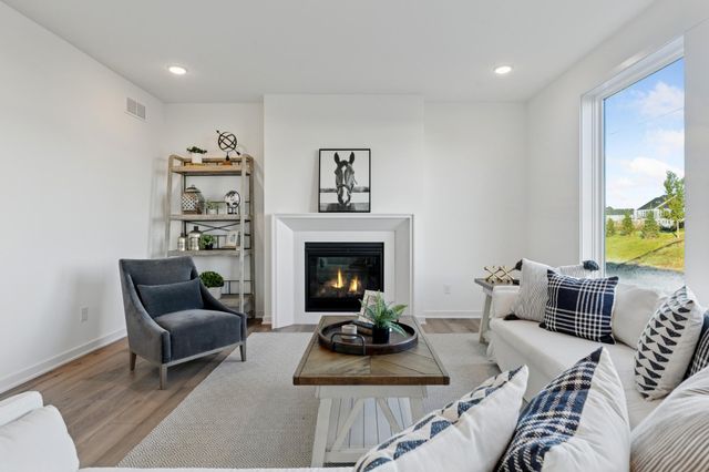 5020 Airlake Draw, Woodbury, MN 55129