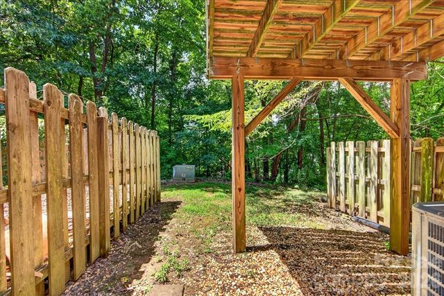614 Lex Drive, Charlotte, NC 28262