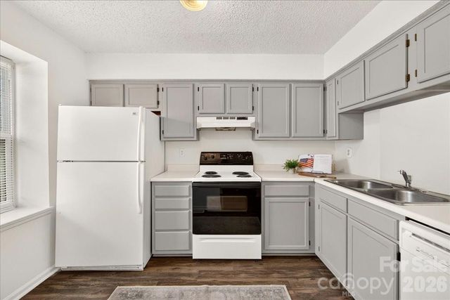614 Lex Drive, Charlotte, NC 28262