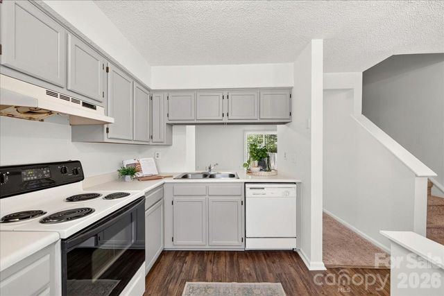 614 Lex Drive, Charlotte, NC 28262