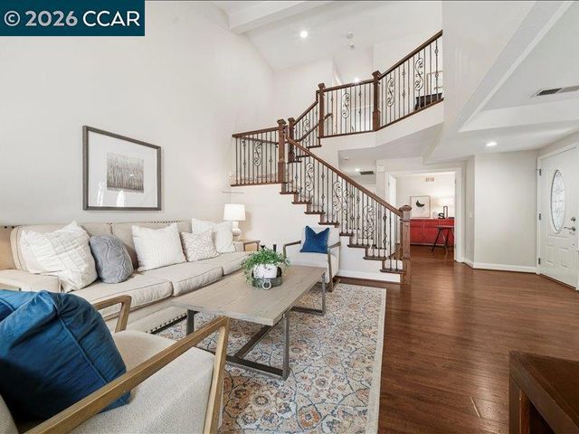 300 Bridgeside Circle, Danville, CA 94506