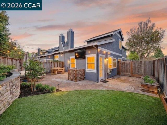 300 Bridgeside Circle, Danville, CA 94506