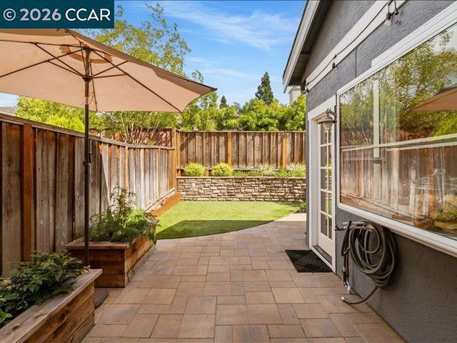 300 Bridgeside Circle, Danville, CA 94506