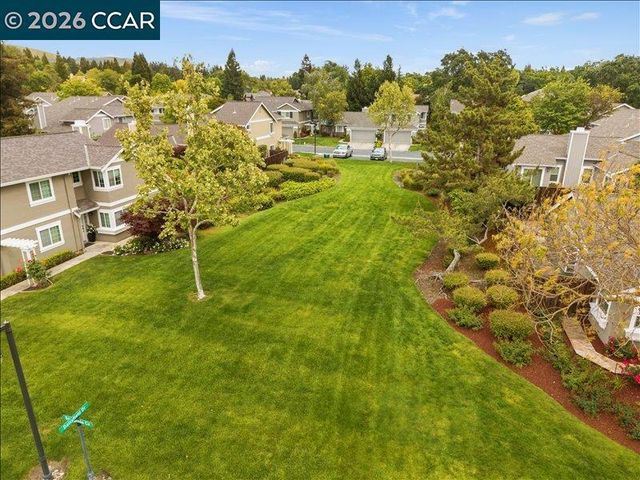 300 Bridgeside Circle, Danville, CA 94506