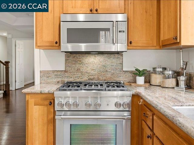 300 Bridgeside Circle, Danville, CA 94506