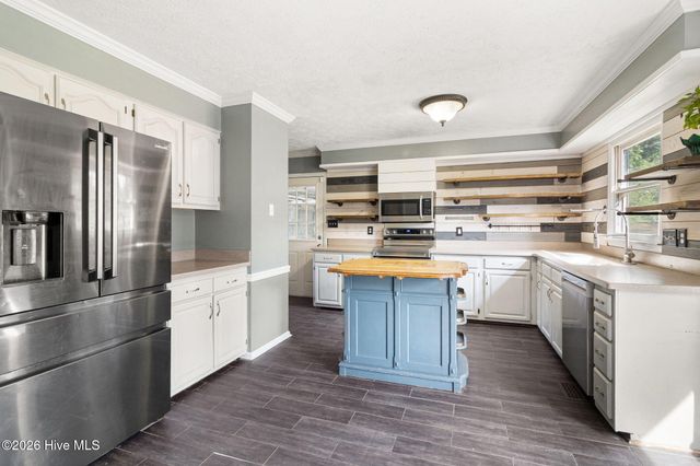 7666 Wilkins Drive, Fayetteville, NC 28311