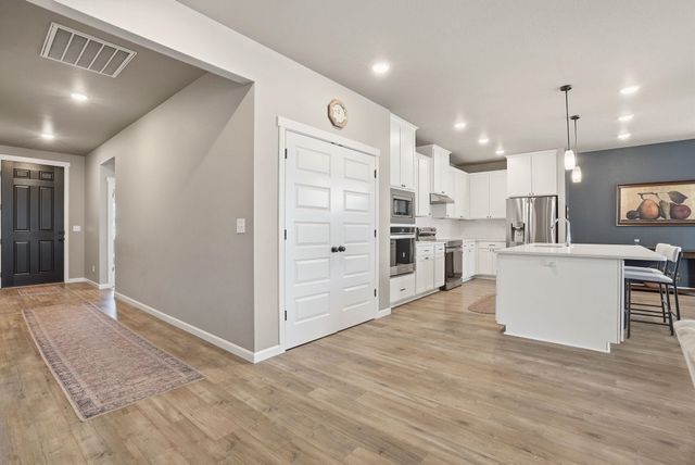 7121 S HEVER St, Cheney, WA 99004