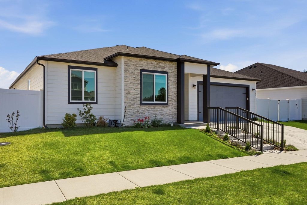 7121 S HEVER St, Cheney, WA 99004