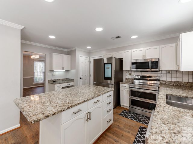 15893 Wayland Drive, Charlotte, NC 28277