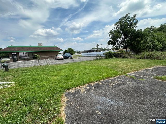 588 US Highway 46, Fairfield, NJ 07004